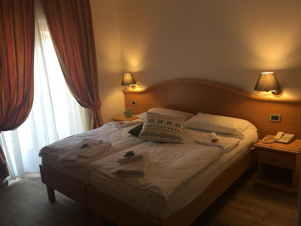 I Tre Magli Hotel Dimaro Kültér fotó