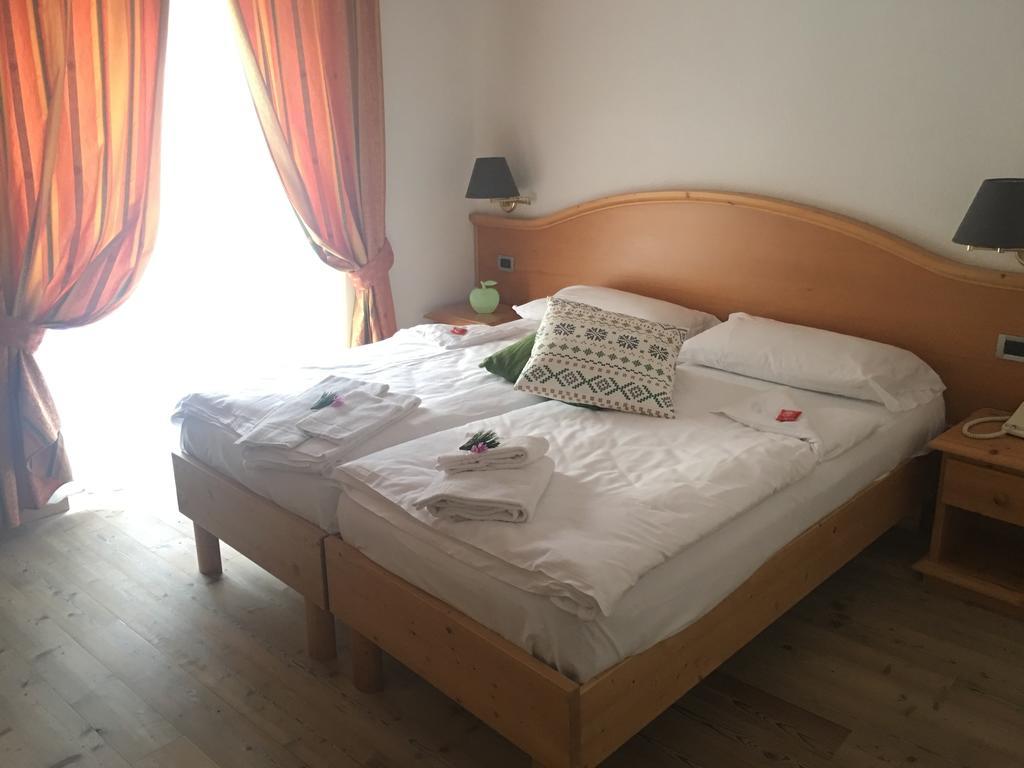 I Tre Magli Hotel Dimaro Kültér fotó