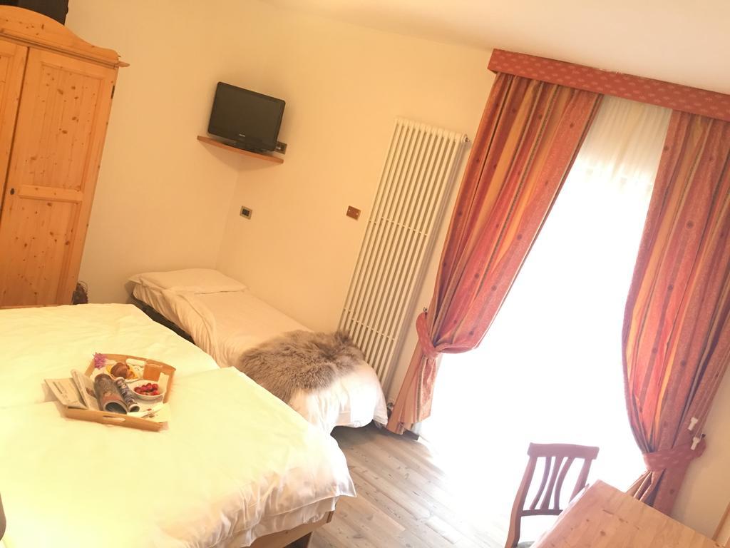 I Tre Magli Hotel Dimaro Kültér fotó