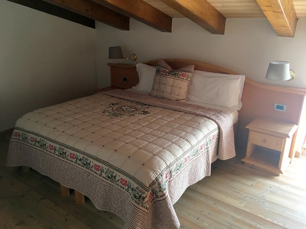I Tre Magli Hotel Dimaro Kültér fotó